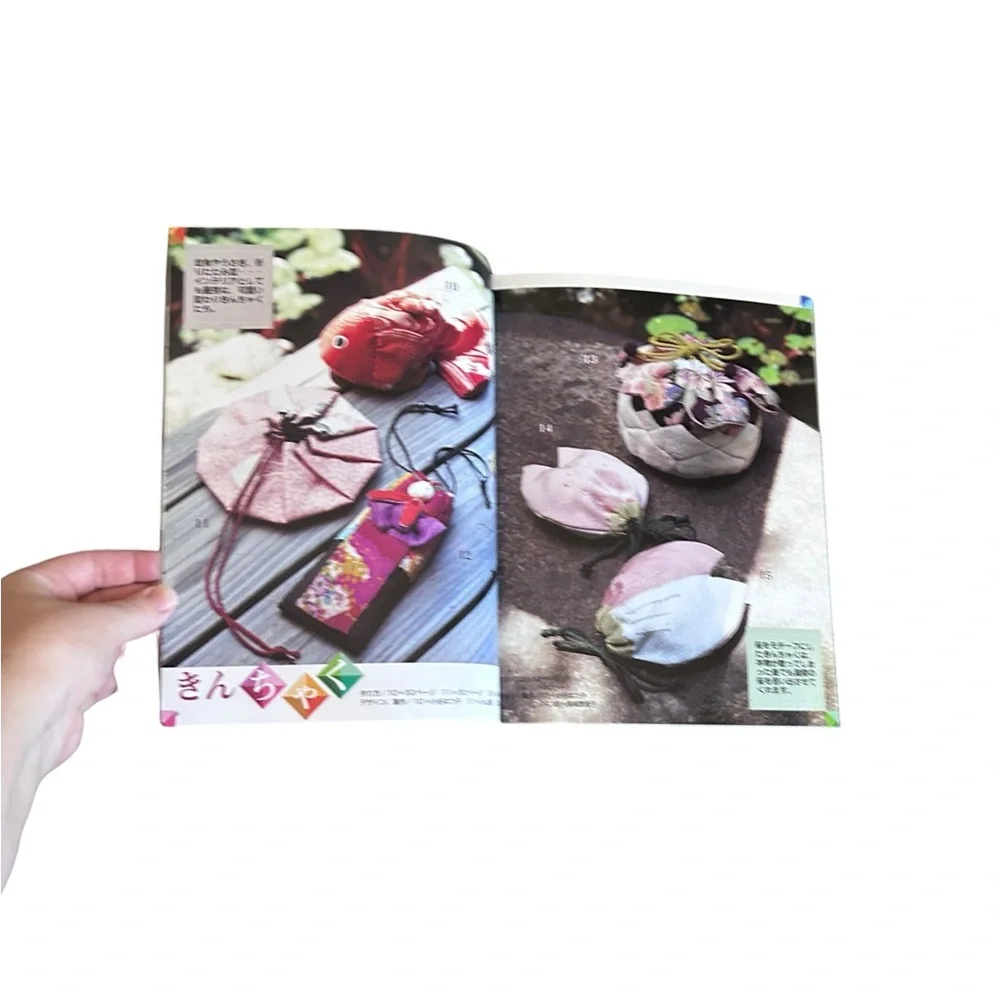 VTG Y2K Japanese Chirimen Craft Book 105 Designs Bags Accessories Sewing Kawaii